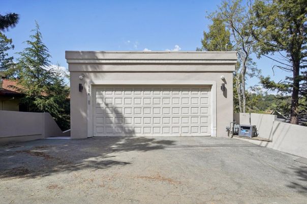 Detached Garage, Exterior