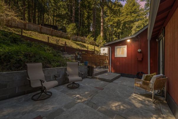 Backyard, Exterior