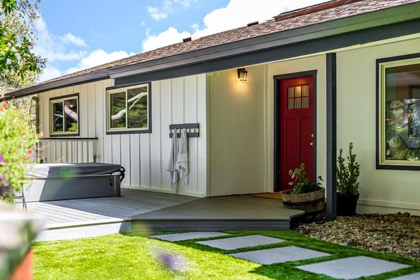 Exterior, Hot Tub
