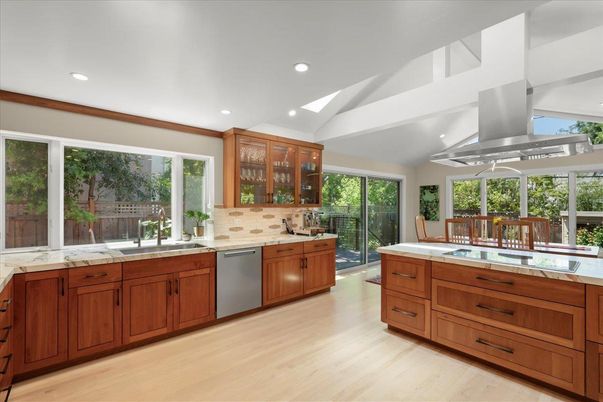 Dining room, Interior, Kitchen, Recessed Lighting, Stainless Steel Appliances, Wood Texture Flooring