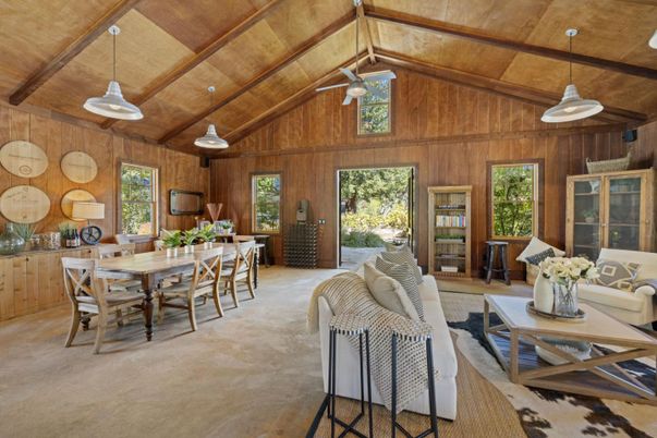 Dining room, Interior, Living room, Pendant Lights, Wooden Beams, Wooden Ceilings, Wooden Walls
