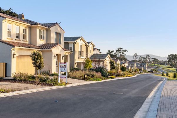 Attached, Exterior, Facade, Mediterranean
