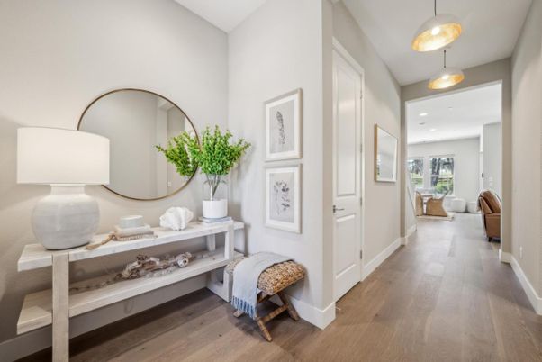 Interior, Pendant Lights, Recessed Lighting, Wood Texture Flooring