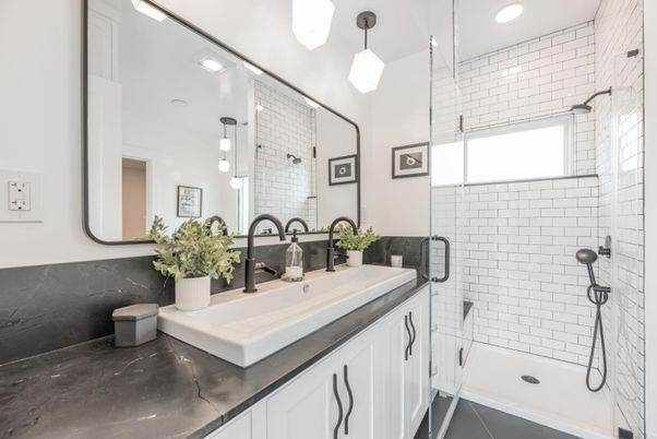 Bathroom, Glass Shower, Interior, Pendant Lights, Recessed Lighting