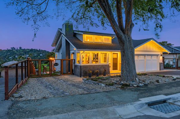 Attached, Exterior, Facade, Farmhouse