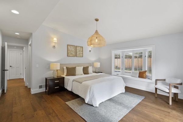Bedroom, Interior, Pendant Lights, Recessed Lighting, Wood Texture Flooring