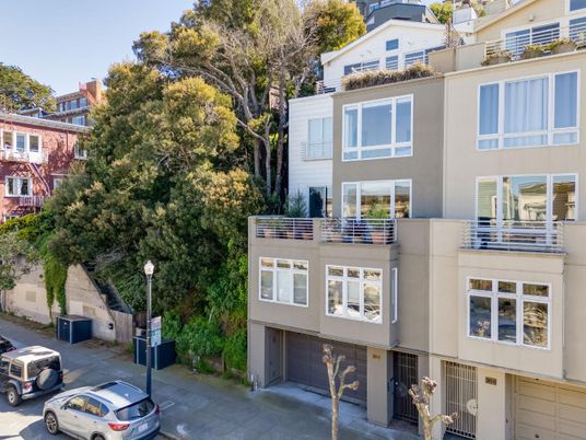 Attached, Exterior, Facade, Rowhouse