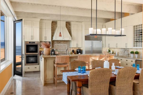 Dining room, Interior, Kitchen, Pendant Lights, Stainless Steel Appliances, Water