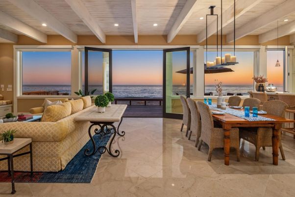 Dining room, Interior, Living room, Pendant Lights, Recessed Lighting, Water