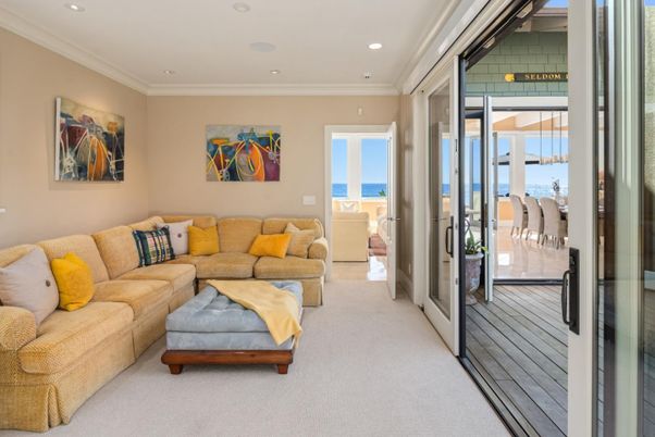 Interior, Living room, Recessed Lighting, Water