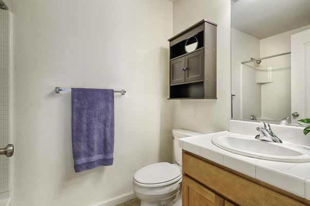 Bathroom, Interior, Tile Countertops