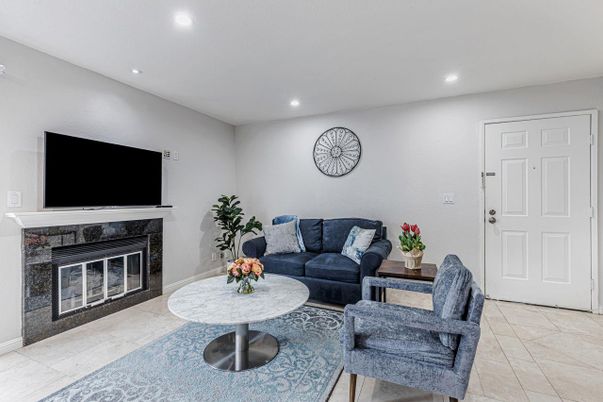 Fireplace, Interior, Living room, Recessed Lighting