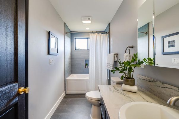 Bathroom, Interior, Recessed Lighting