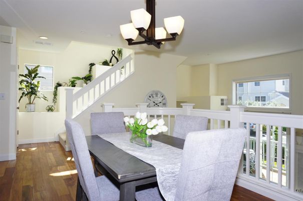 Chandelier, Dining room, Interior, Recessed Lighting, Wood Texture Flooring