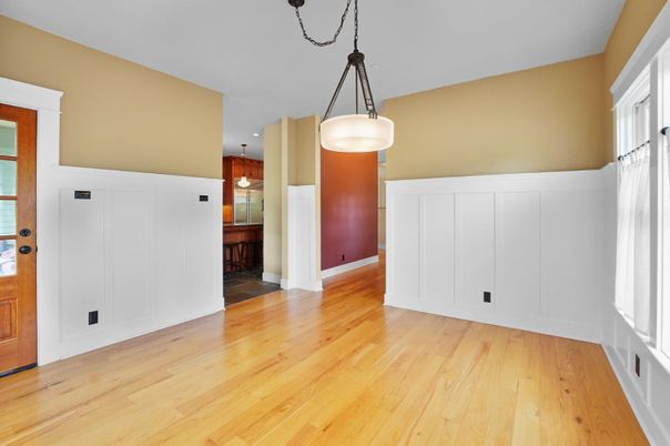 Empty room, Interior, Pendant Lights, Wood Texture Flooring