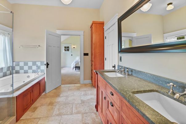 Bathroom, Bedroom, Dual Sink Vanities, Interior