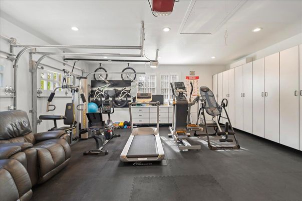 Fitness Equipment, Interior, Recessed Lighting
