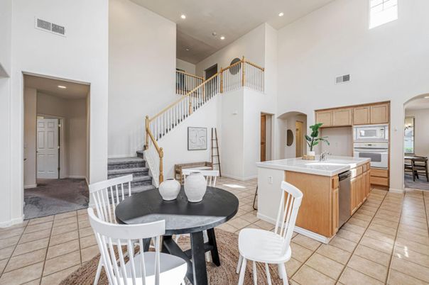 Dining room, Interior, Kitchen, Recessed Lighting