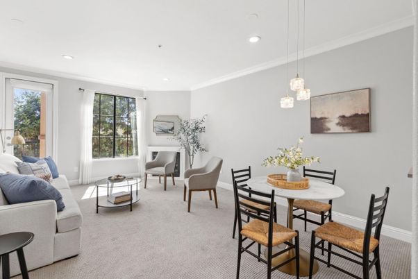 Dining room, Interior, Living room, Pendant Lights, Recessed Lighting