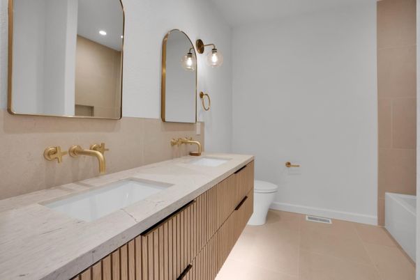 Bathroom, Dual Sink Vanities, Interior, Recessed Lighting