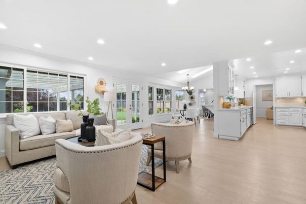 Chandelier, Dining room, Interior, Kitchen, Living room, Pendant Lights, Recessed Lighting, Wood Texture Flooring