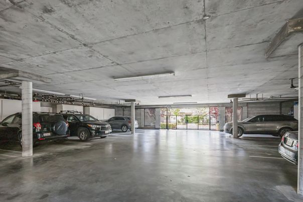 Garage, Interior, Stone Walls