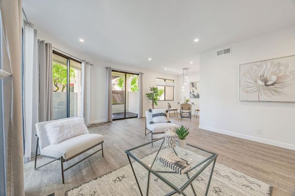 Dining room, Interior, Living room, Pendant Lights, Recessed Lighting, Wood Texture Flooring