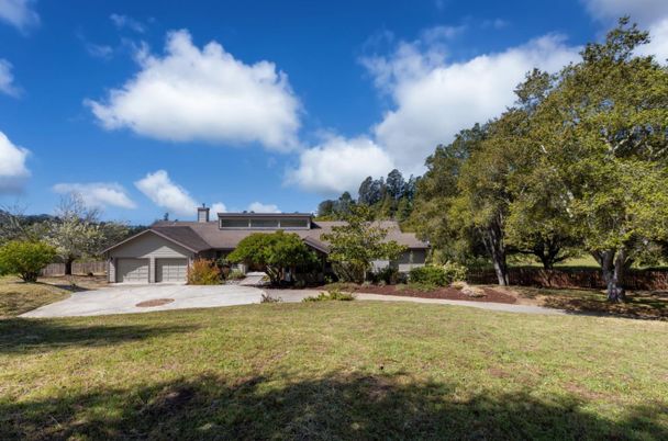 Backyard, Detached Garage, Exterior