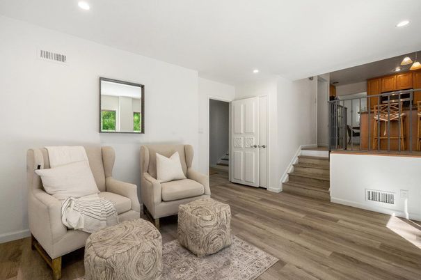 Interior, Living room, Recessed Lighting, Wood Texture Flooring