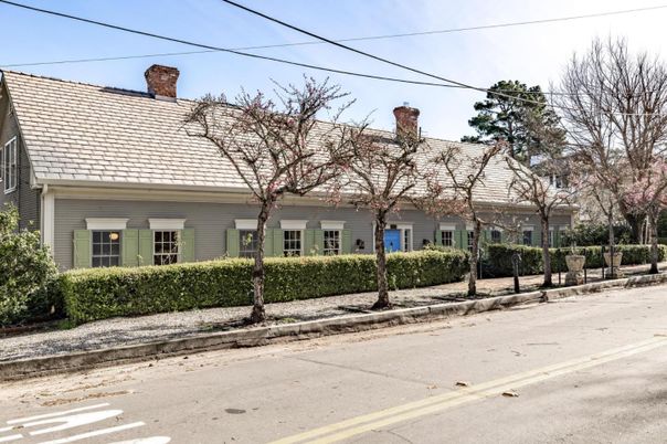 Exterior, Facade, Cape Cod