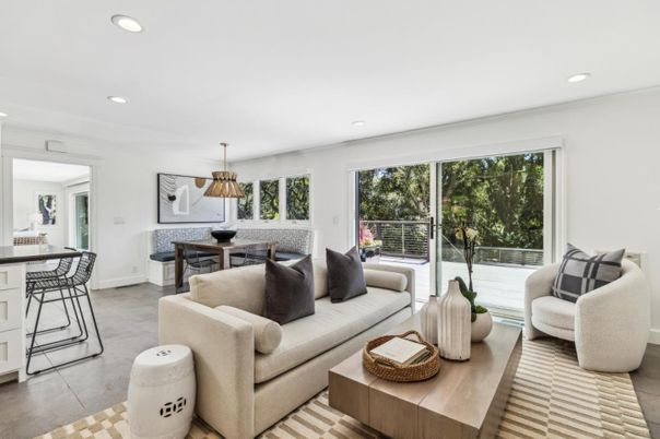 Interior, Living room, Pendant Lights, Recessed Lighting