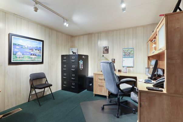 Home Office, Interior