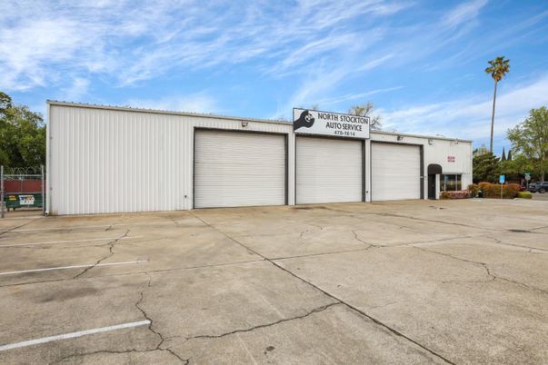 Detached Garage, Exterior