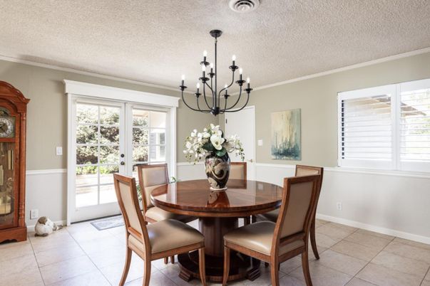 Chandelier, Dining room, Interior