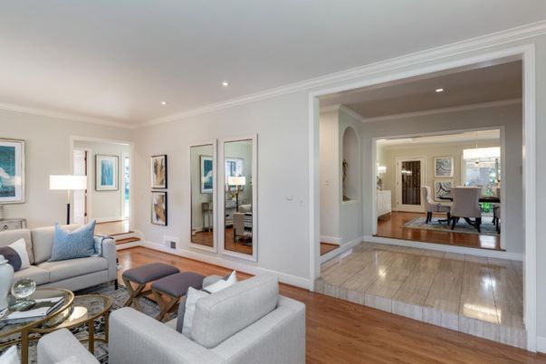 Dining room, Interior, Living room, Pendant Lights, Recessed Lighting, Wood Texture Flooring