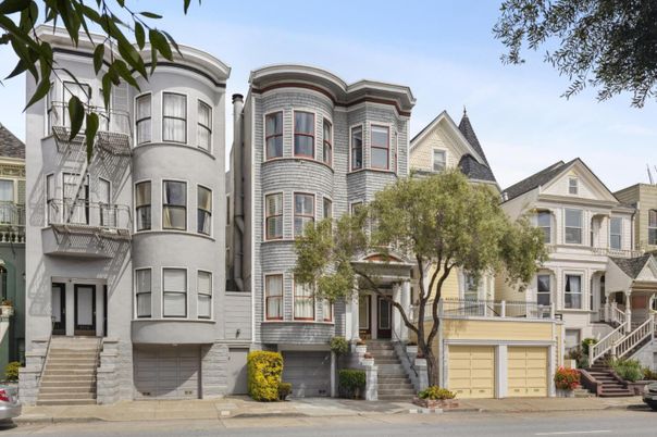 Attached, Exterior, Facade, Rowhouse