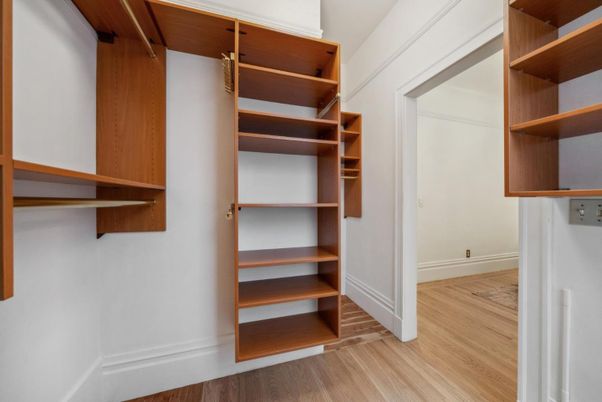 Interior, Walk-in Closets, Wood Texture Flooring