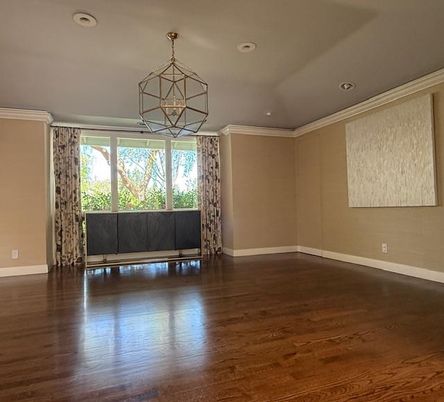 Chandelier, Empty room, Interior, Recessed Lighting, Wood Texture Flooring