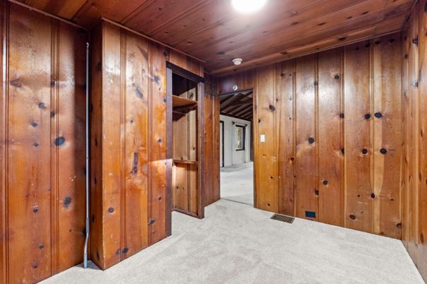 Empty room, Interior, Wooden Ceilings, Wooden Walls