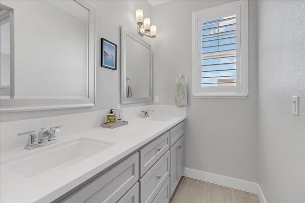 Bathroom, Dual Sink Vanities, Interior
