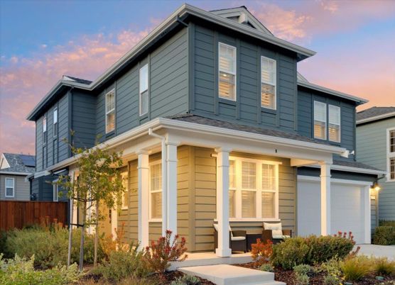 Attached, Exterior, Facade, American Craftsman