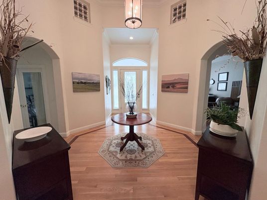 Interior, Pendant Lights, Recessed Lighting, Wood Texture Flooring