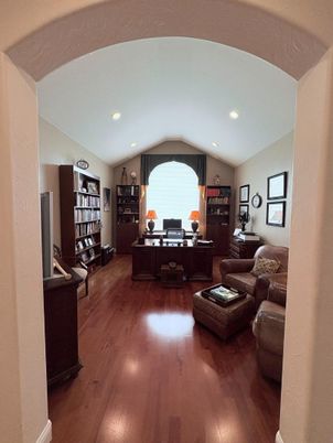 Home Office, Interior, Recessed Lighting, Wood Texture Flooring
