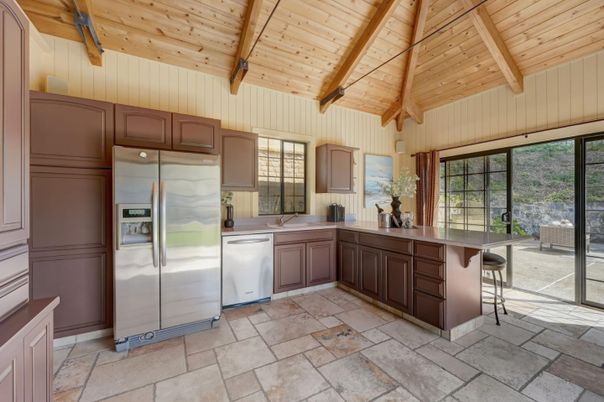Interior, Kitchen, Stainless Steel Appliances, Wooden Beams, Wooden Ceilings