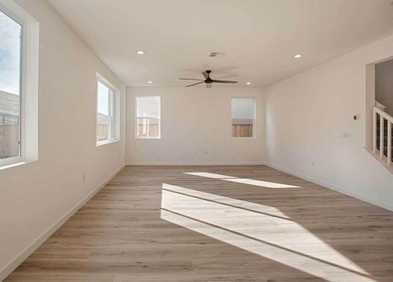 Empty room, Interior, Recessed Lighting, Wood Texture Flooring