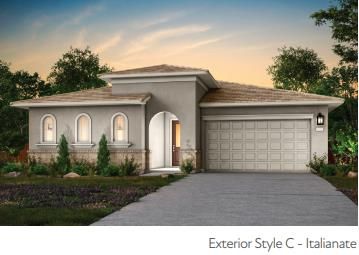 Attached, Exterior, Facade, Mediterranean