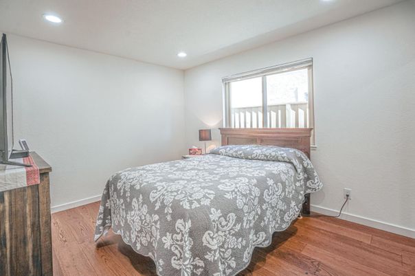 Bedroom, Interior, Recessed Lighting, Wood Texture Flooring