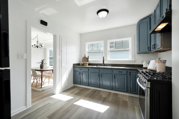 Chandelier, Dining room, Interior, Kitchen, Wood Texture Flooring