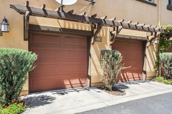 Detached Garage, Exterior