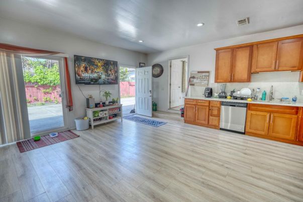 Interior, Kitchen, Recessed Lighting, Wood Texture Flooring